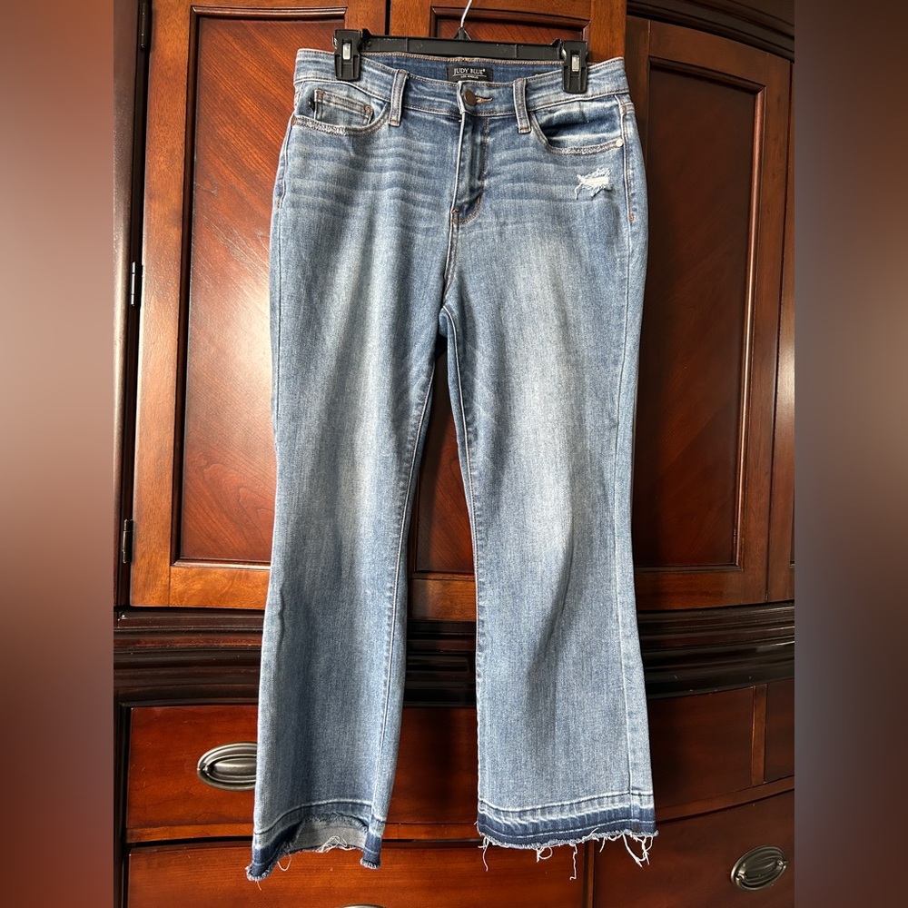 Women’s Judy Blue jeans cropped 9/29 EXCELLENT